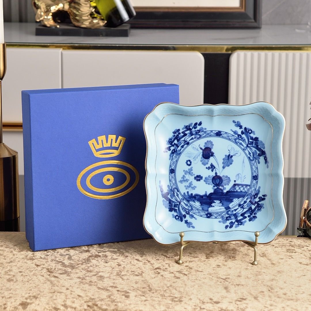 Ginori 1735 Single squared plate from Porcelain - Image 2 of 4